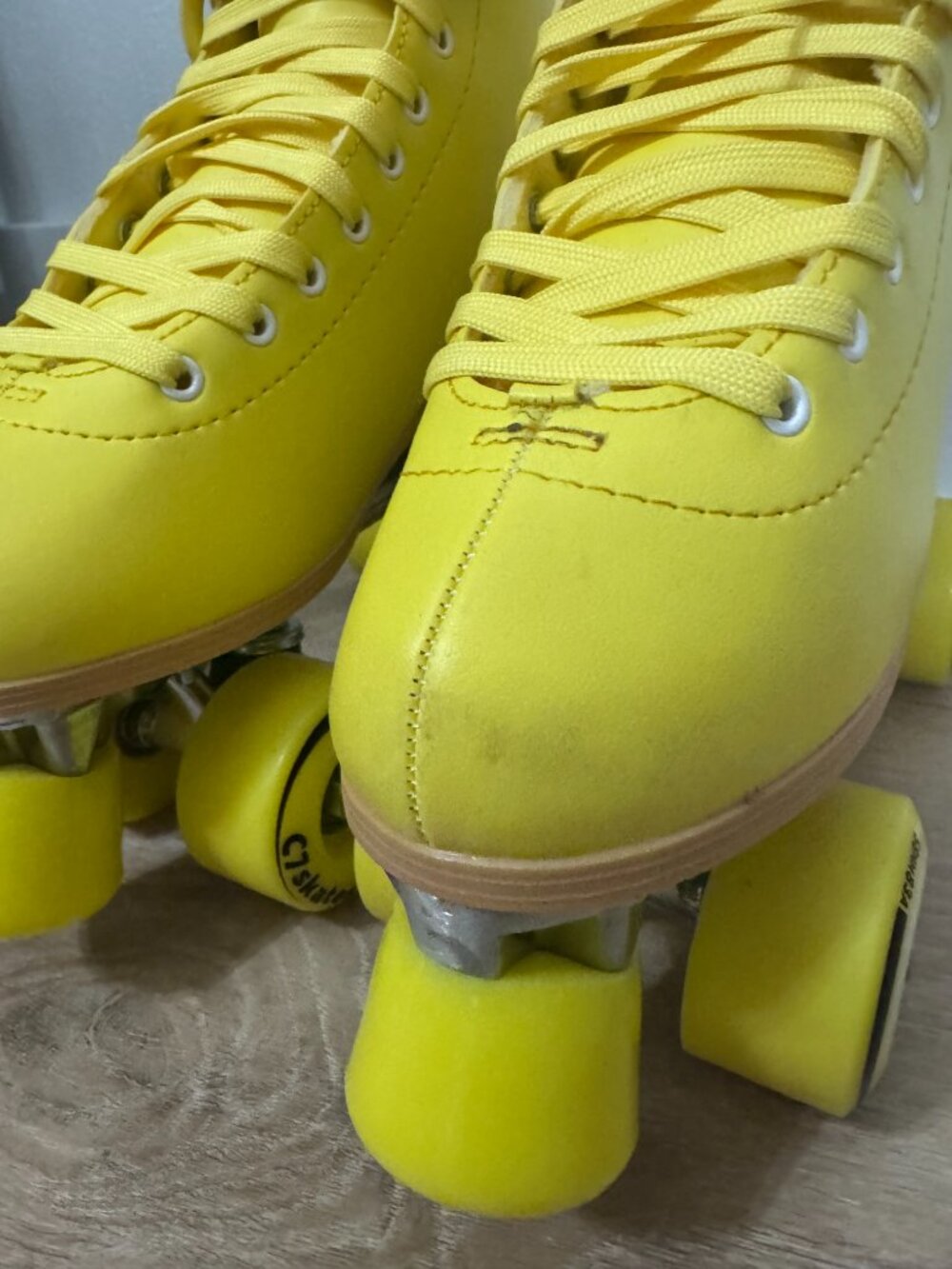 🍋 C7 Premium Lemonpop Quad Roller Skates – Women's Size 5 - Picture 3 of 4